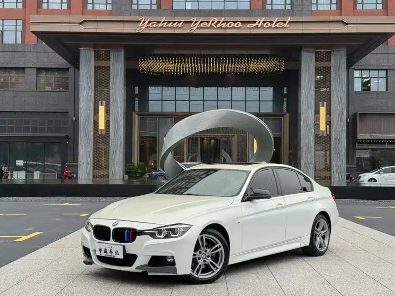 BMW 3 Series, 2018 — фото 1