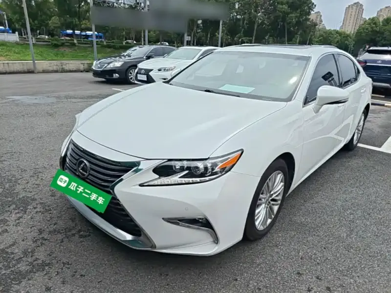 Lexus ES, 2018