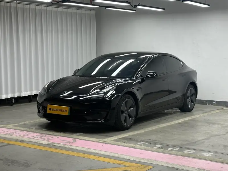 Tesla Model 3, 2022