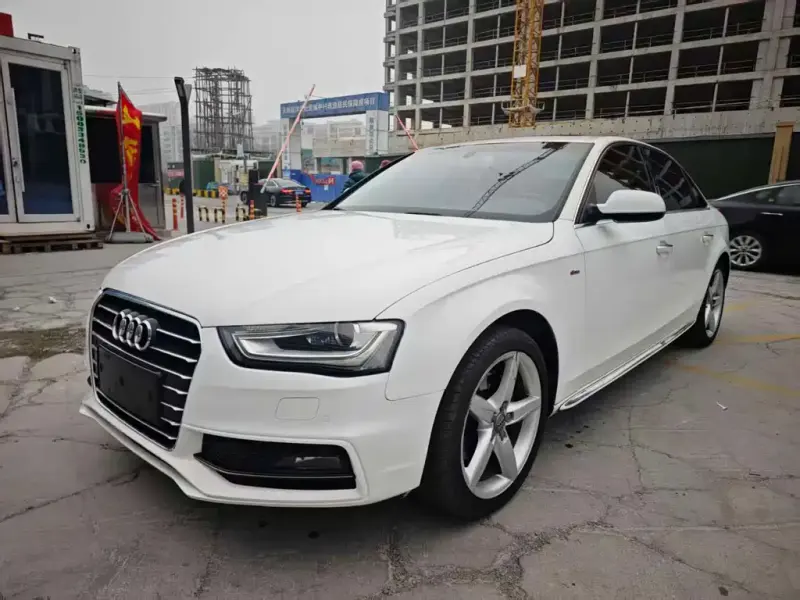 Audi A4L, 2016