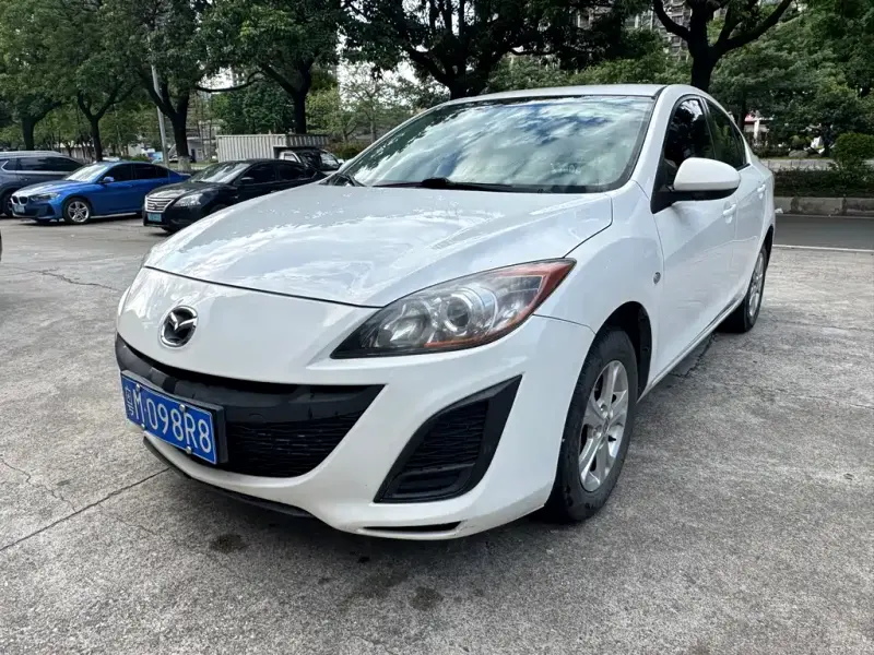 Mazda 3 Xingcheng, 2013