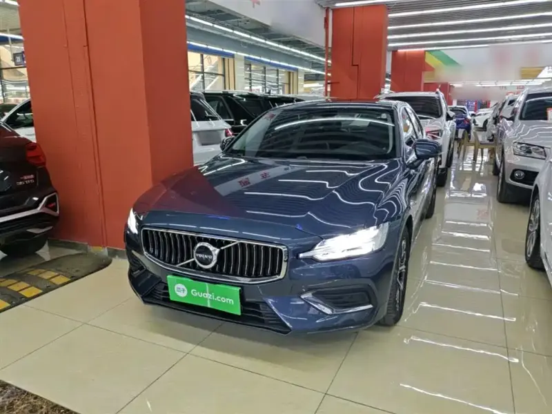 Volvo S60, 2023