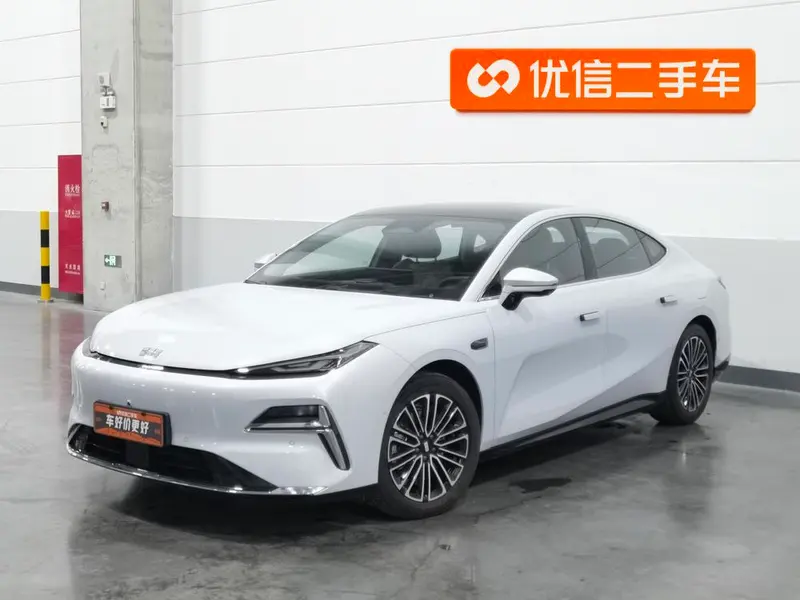 Galaxy Xingyao 8 PHEV 130km EM-i Premium Edition, 2025 — фото 1
