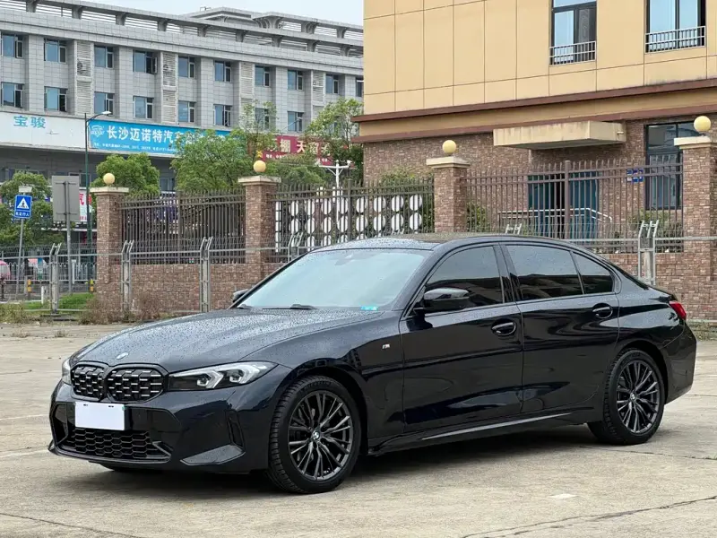 BMW 3 Series, 2023