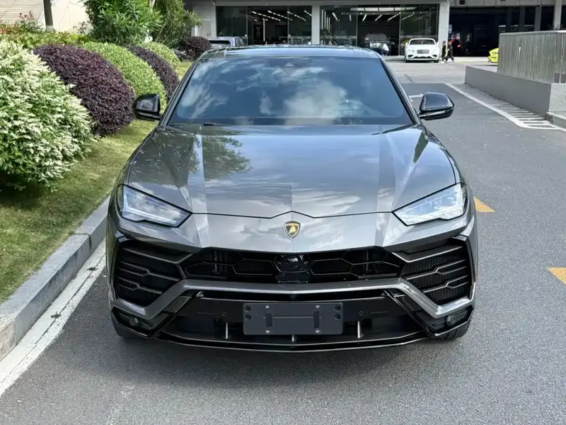 Lamborghini Urus, 2021