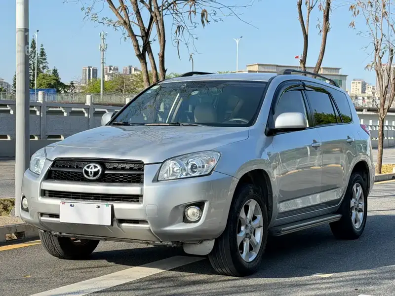 Toyota RAV4, 2013