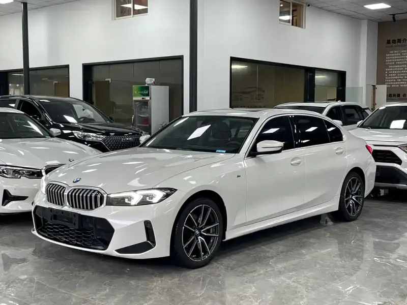 BMW 3 Series, 2023