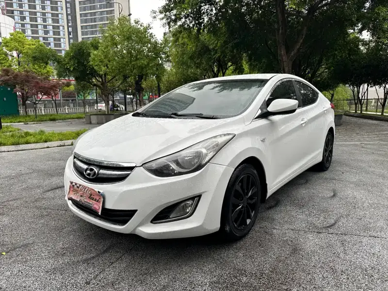 Hyundai Elantra Langdong, 2015