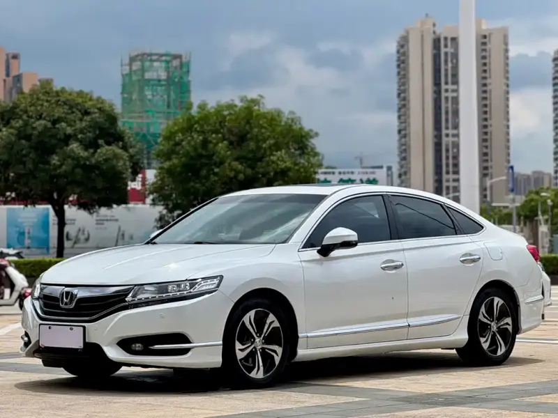 Honda Spirior, 2015 — фото 1