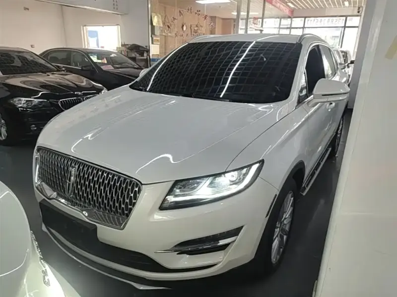 Lincoln MKC, 2020