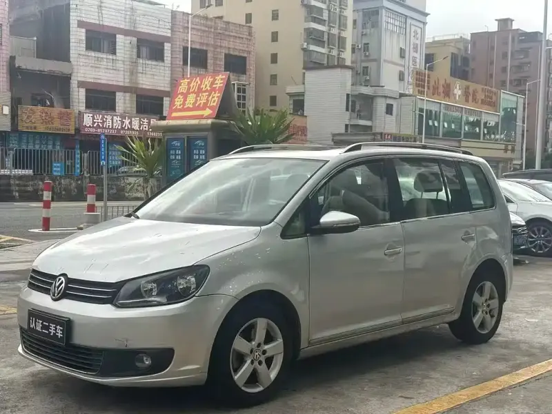 Volkswagen Touran, 2014
