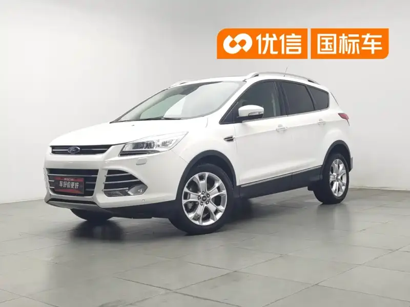 Ford Kuga, 2015