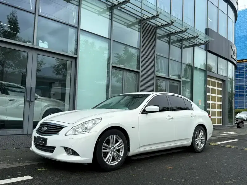 Infiniti G, 2013