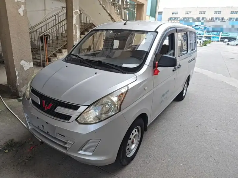 Wuling Rongguang V, 2016