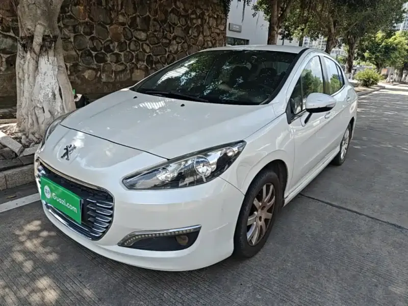 Peugeot 308 Peugeot 308 2014 Joy Edition Classic 1.6L Manual Premium Fashion Type, 2016 — фото 1