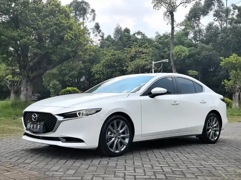 Mazda 3 Axela, 2024