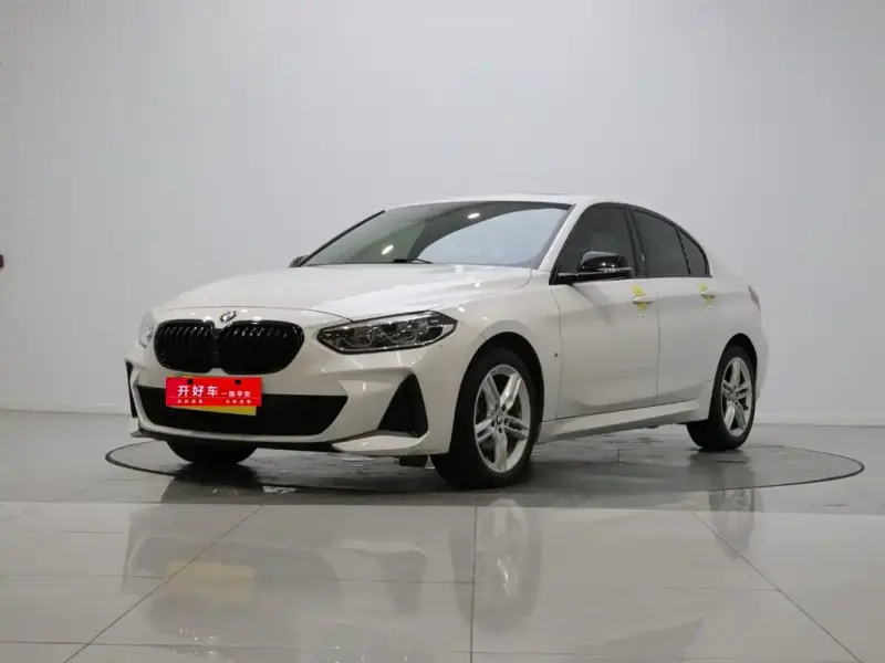 BMW 1 Series, 2022