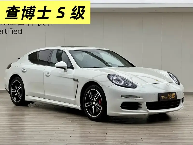 Porsche Panamera, 2015
