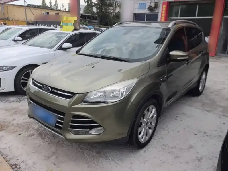 Ford Kuga, 2015