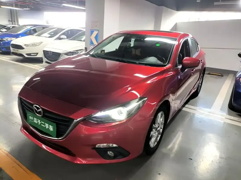 Mazda 3 Axela, 2015