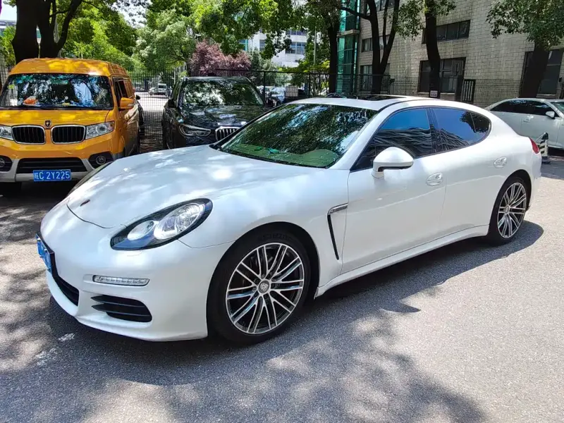 Porsche Panamera, 2013