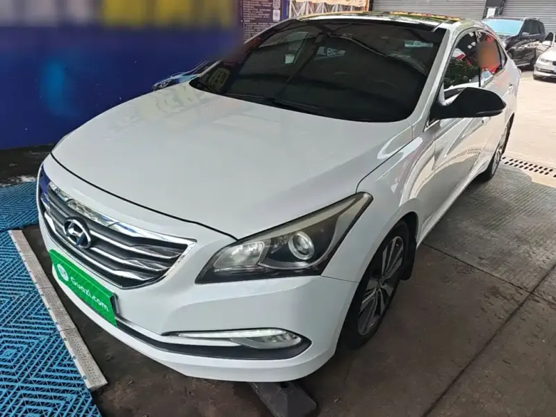 Hyundai Mistra Hyundai Mistra 2014 1.8L Auto Premium Type DLX, 2015 — фото 1