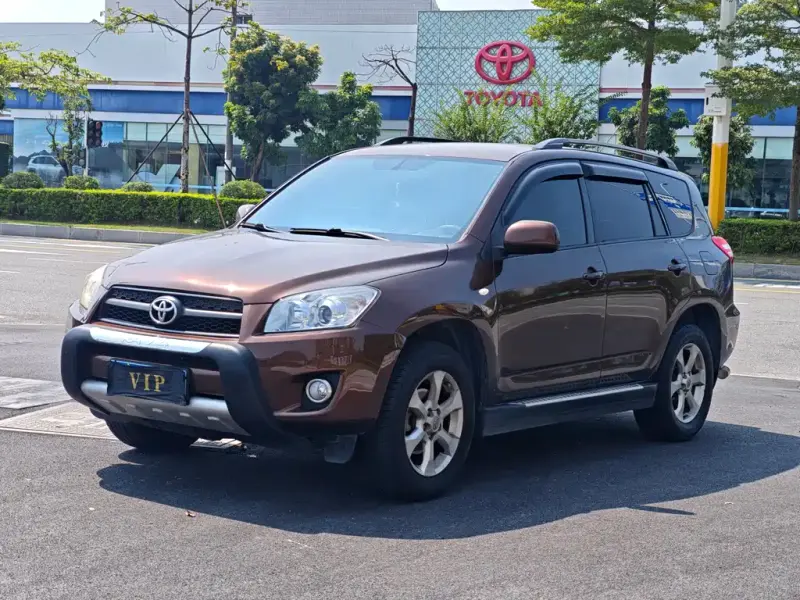 Toyota RAV4, 2012