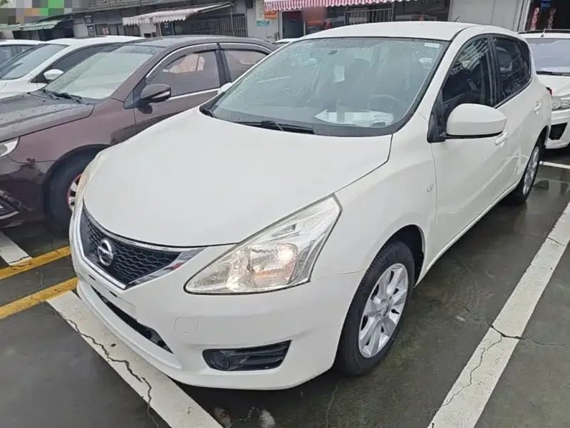 Nissan Tiida, 2015