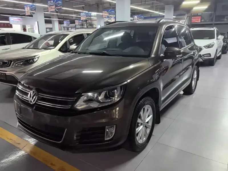 Volkswagen Tiguan Volkswagen Tiguan 2015 1.8TSI Auto 2WD Comfort Edition, 2015 — фото 1