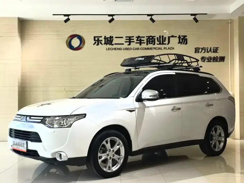 Mitsubishi Outlander (Import), 2014