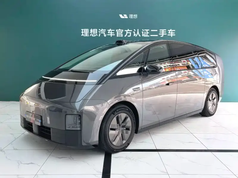Li Auto Li MEGA, 2024