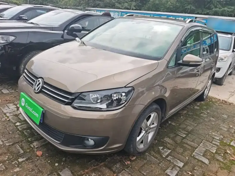 Volkswagen Touran, 2015