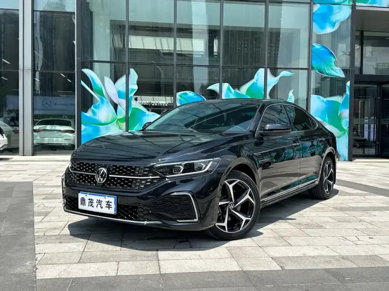 Volkswagen Passat, 2024