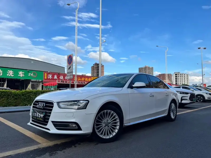 Audi A4L Audi A4L 2016 35 TFSI Auto Comfort Type, 2015 — фото 1