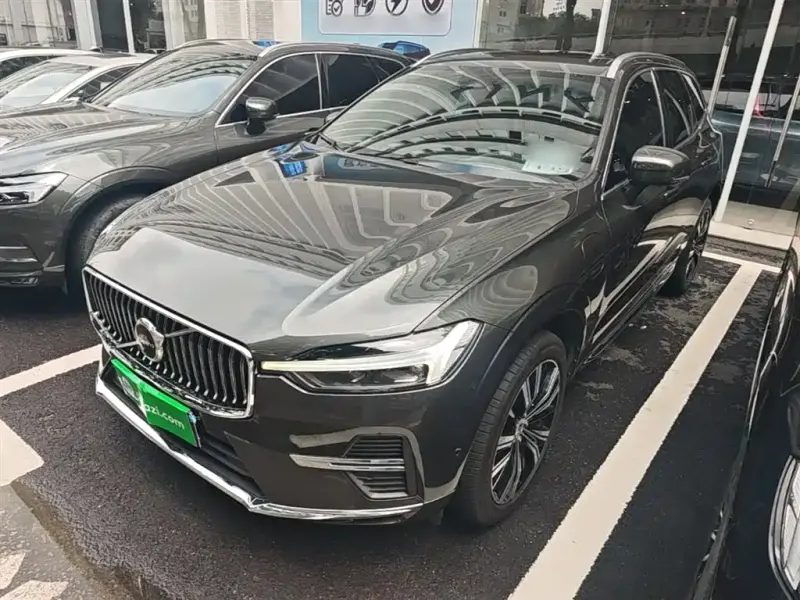 Volvo XC60 PHEV, 2021