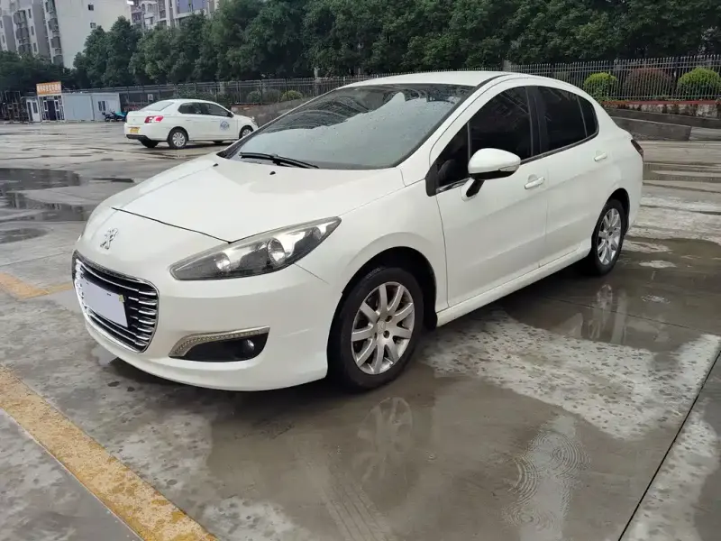 Peugeot 308, 2015