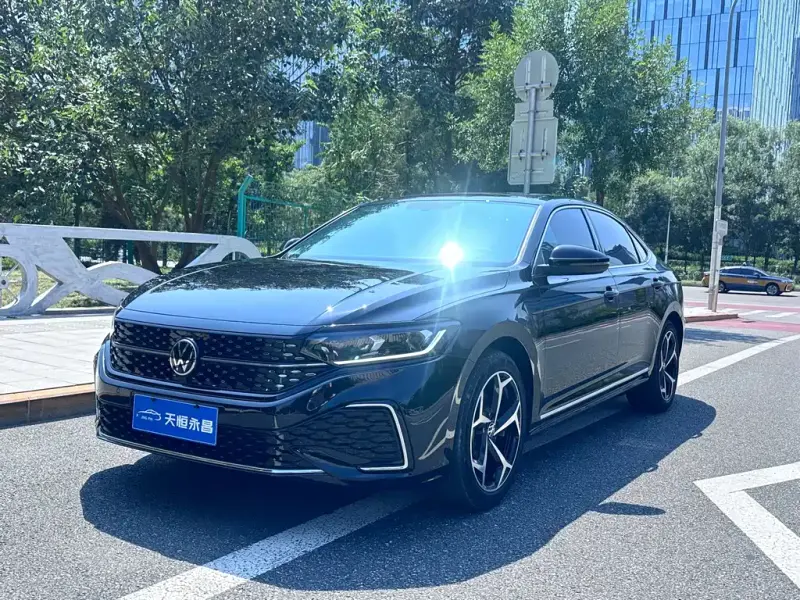 Volkswagen Passat, 2025