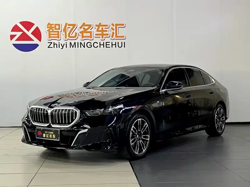 BMW 5 Series, 2025