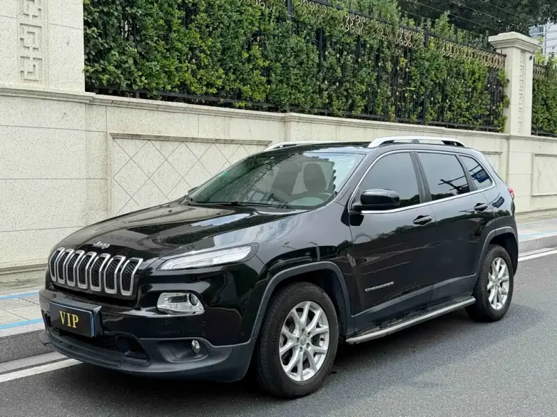 Jeep Cherokee, 2016