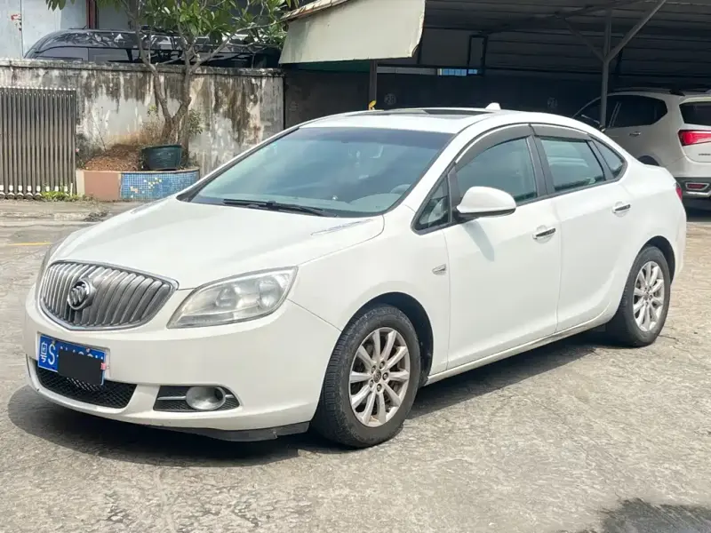 Buick Excelle, 2012
