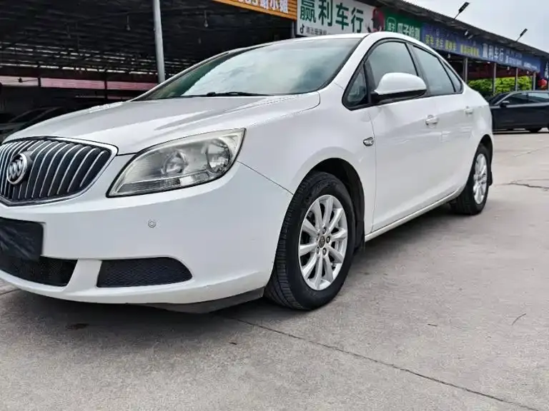 Buick Excelle, 2013