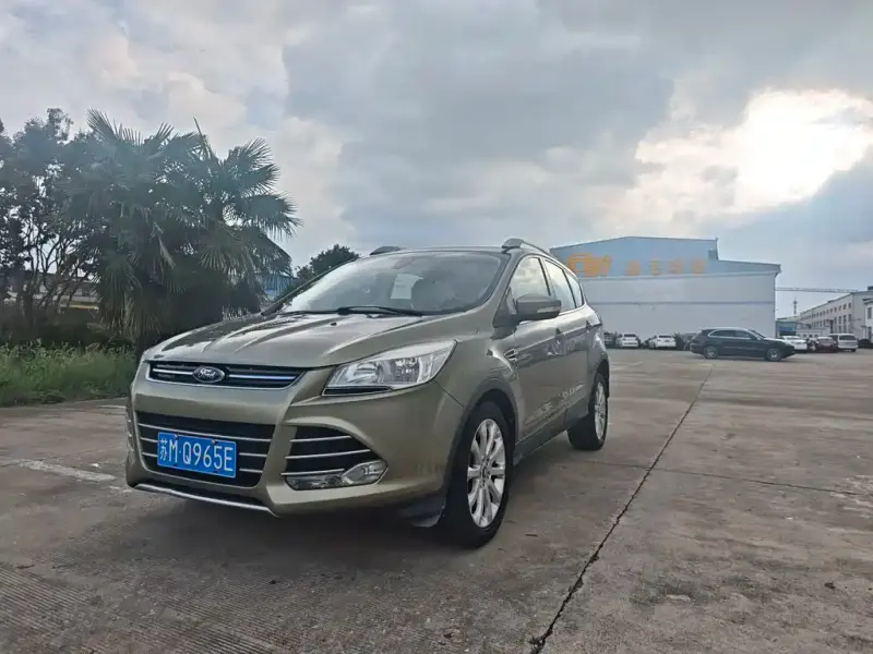 Ford Kuga Ford Kuga 2013 1.6L GTDi 2WD Elegant Type, 2014 — фото 1