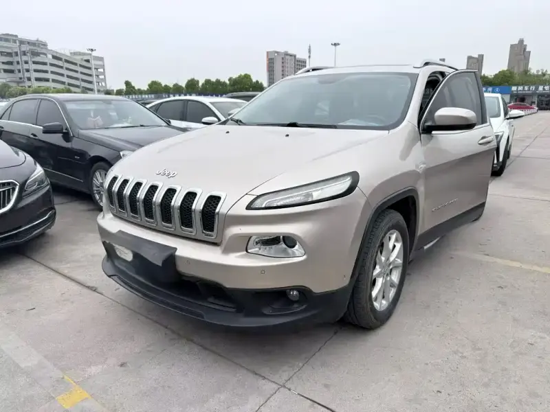 Jeep Cherokee, 2016