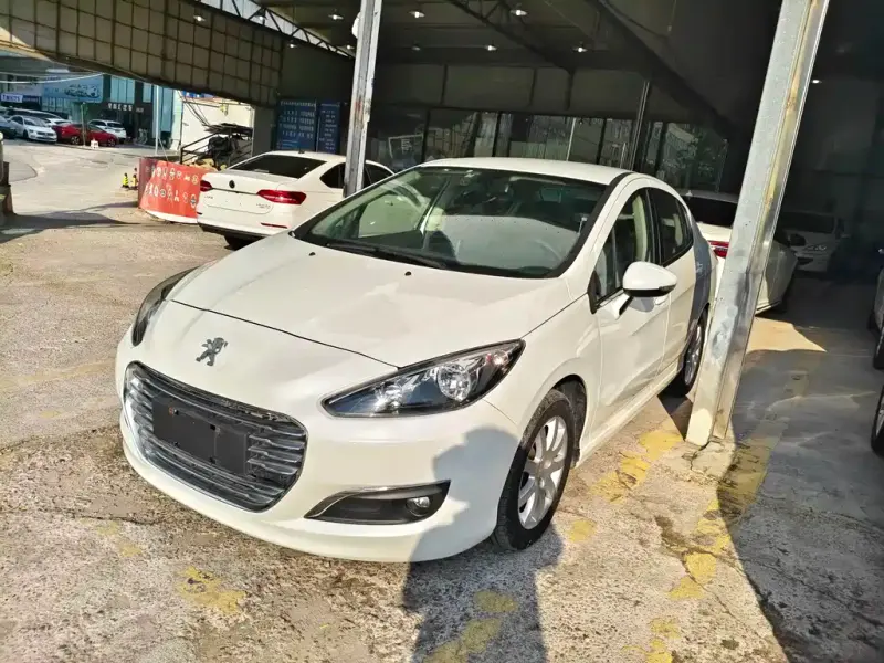 Peugeot 308, 2015