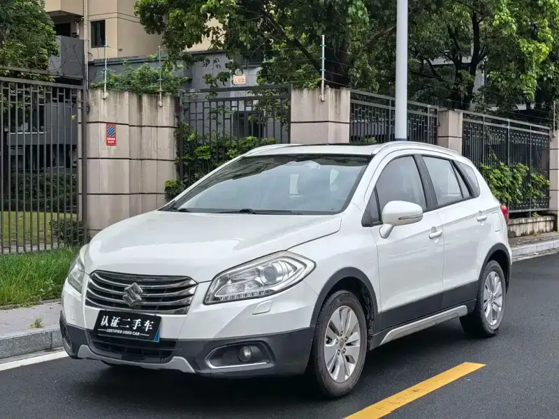 Suzuki S-Cross Suzuki S-Cross 2014 1.6L CVT 2WD Elite Type, 2015 — фото 1