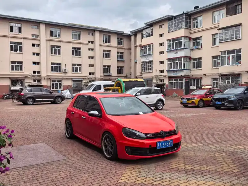 Volkswagen Golf GTI, 2010