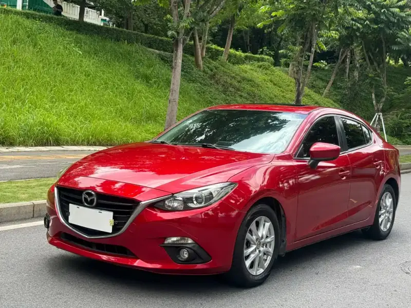 Mazda 3 Axela, 2015