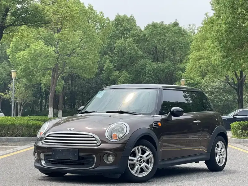 MINI Mini, 2012
