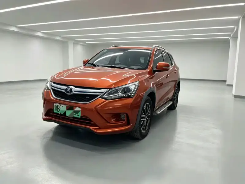 BYD New Energy BYD Song PHEV/EV 2017 Song DM 1.5TID Full-time 4WD Premium Type, 2017 — фото 1