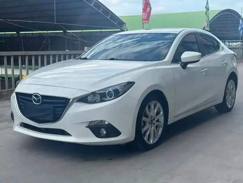 Mazda 3 Axela, 2016